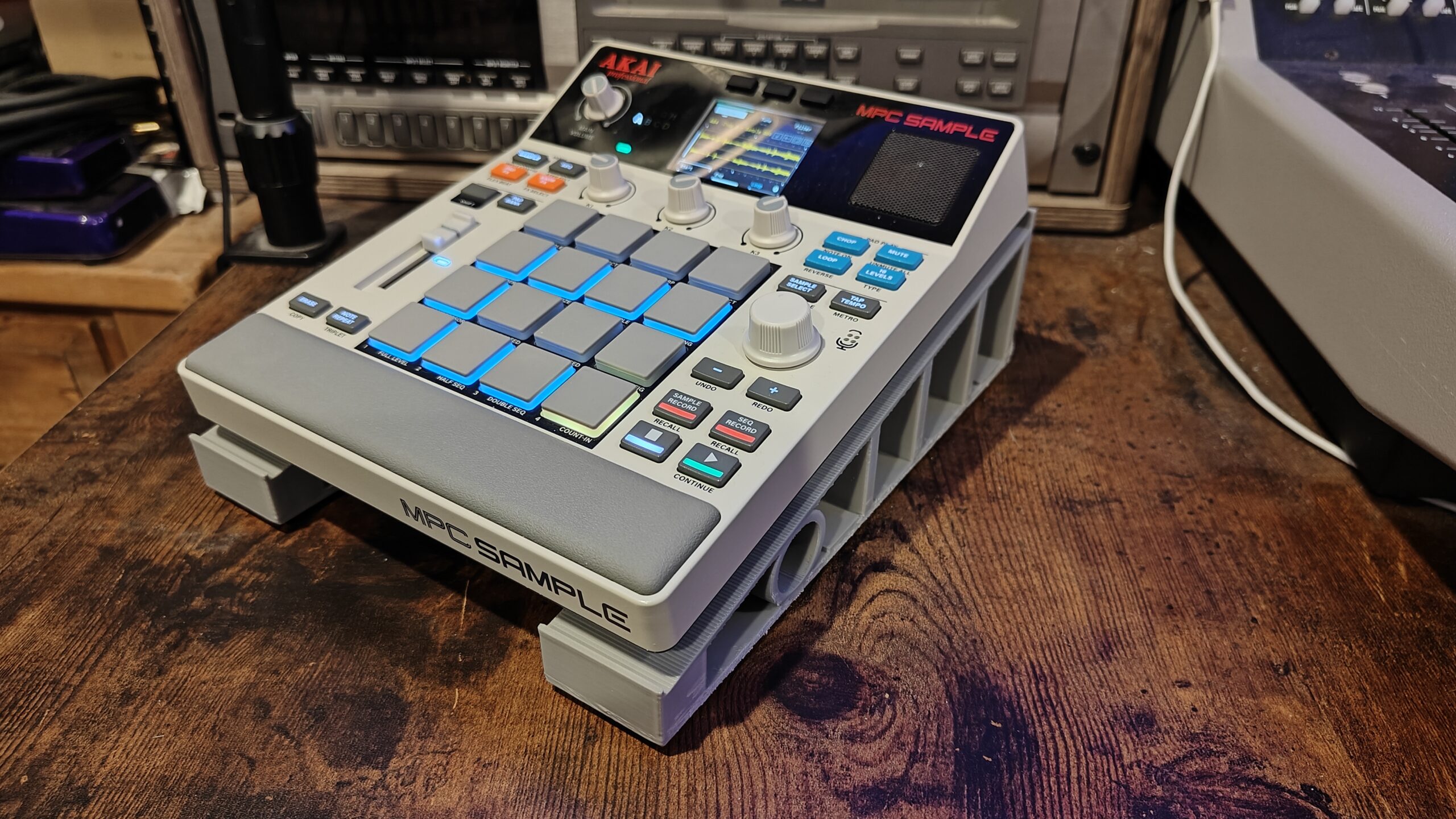 Akai MPC Sample Stand
